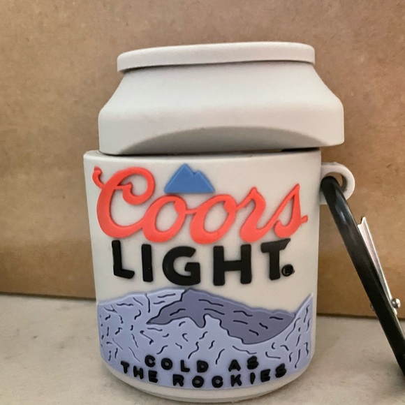 A beer can ( coorse light ) air pod 1 and 2 .. - Picture 4 of 4
